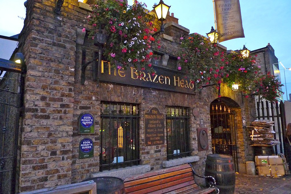 Brazen Head Pub in Dublin from Flickr, https://www.flickr.com/photos/chadlewis/5272488408