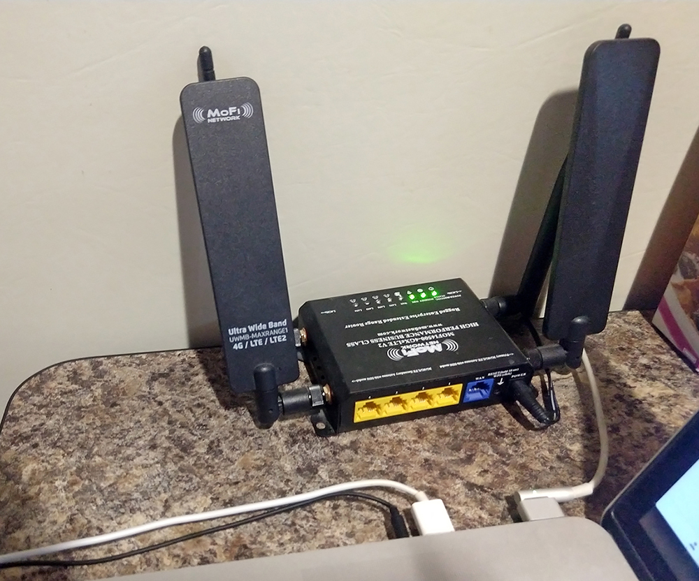 MoFi second router on table